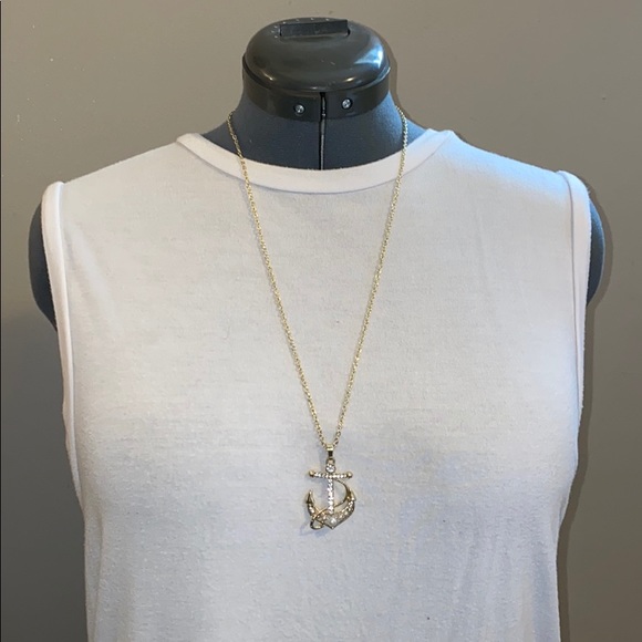 Gold Anchor Necklace. - Picture 2 of 4